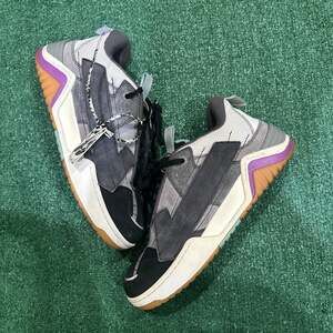 OFF-WHITE Arrow Skates